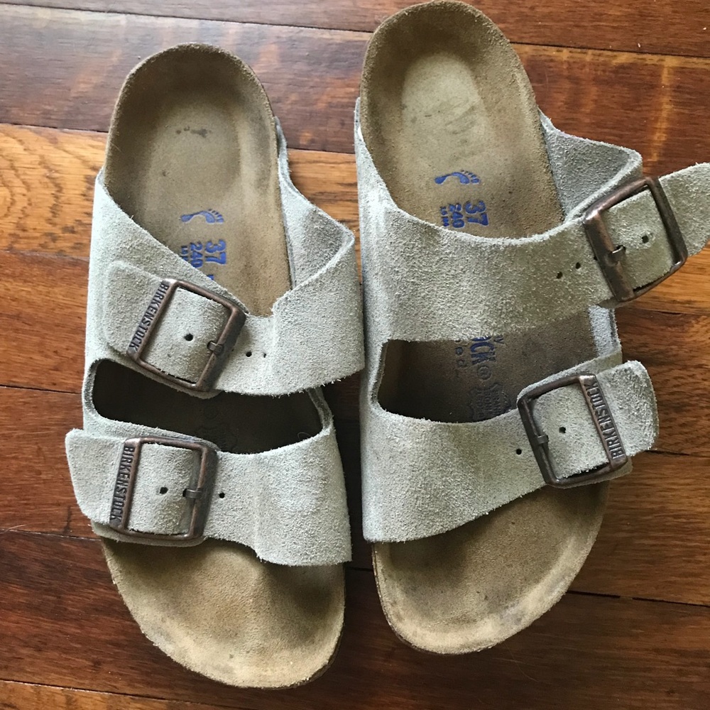 Birkenstock Arizona tan suede sandals